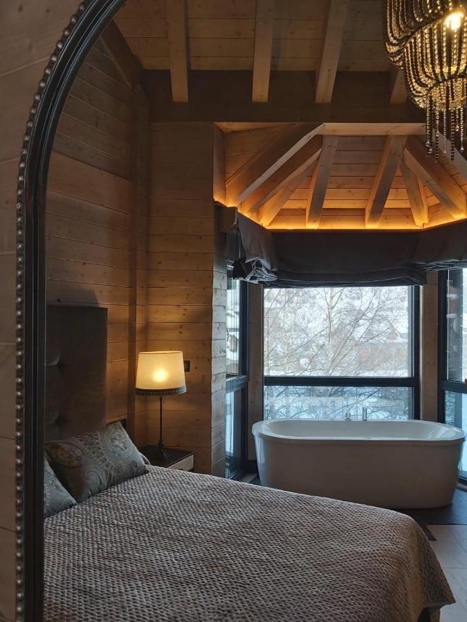 Casa Sallent Con Banera Hidromasaje Y Jardin